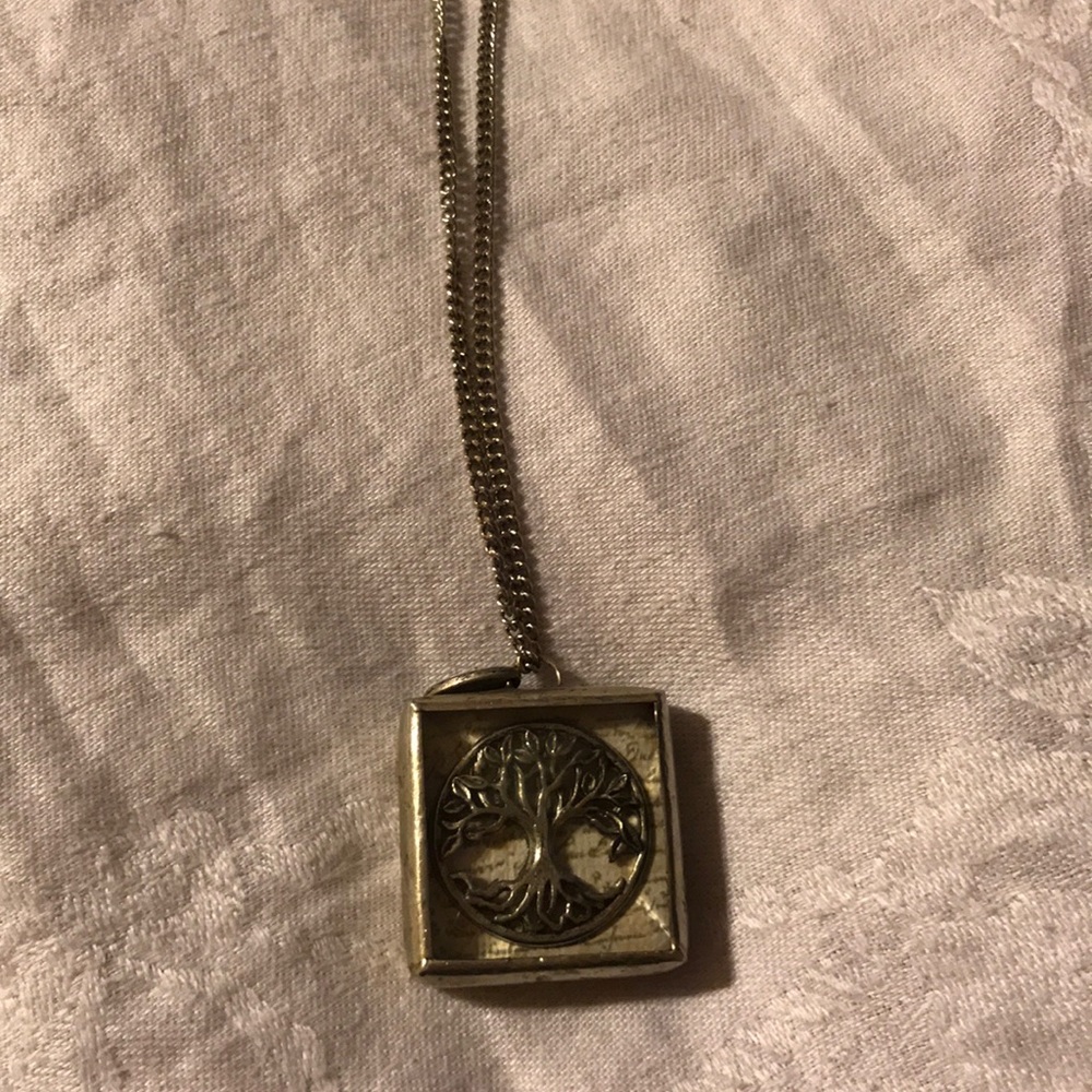 Reversible tree of life/family necklace